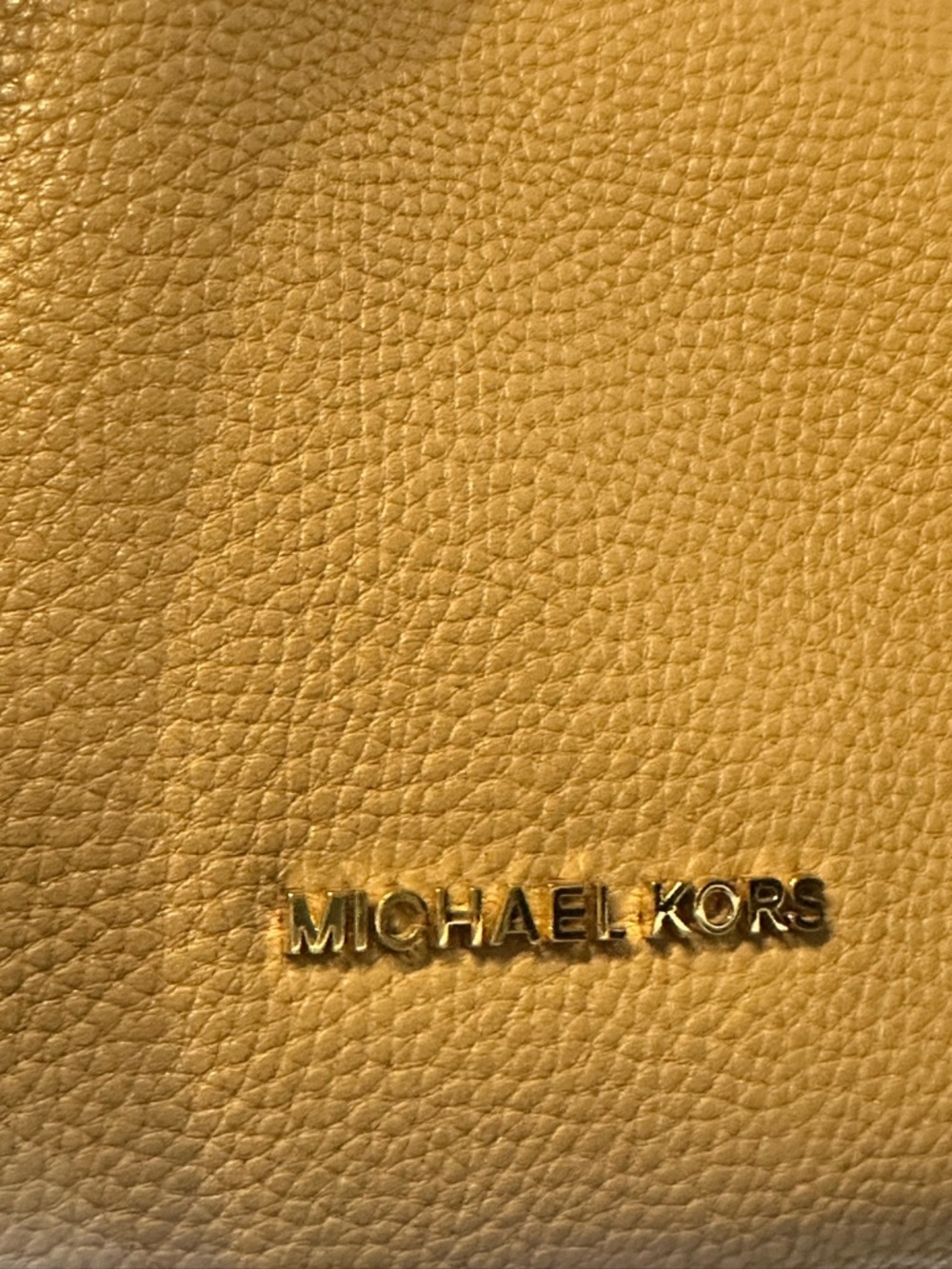 2x$80- Michael Kors Taupe Leather Shoulder Bag with yellow and Gold Accents - Picture 4 of 13